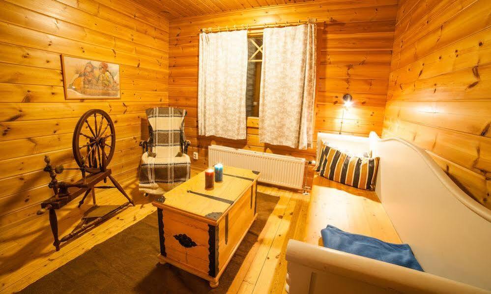 Torassieppi Cottages パラストゥントゥリ エクステリア 写真